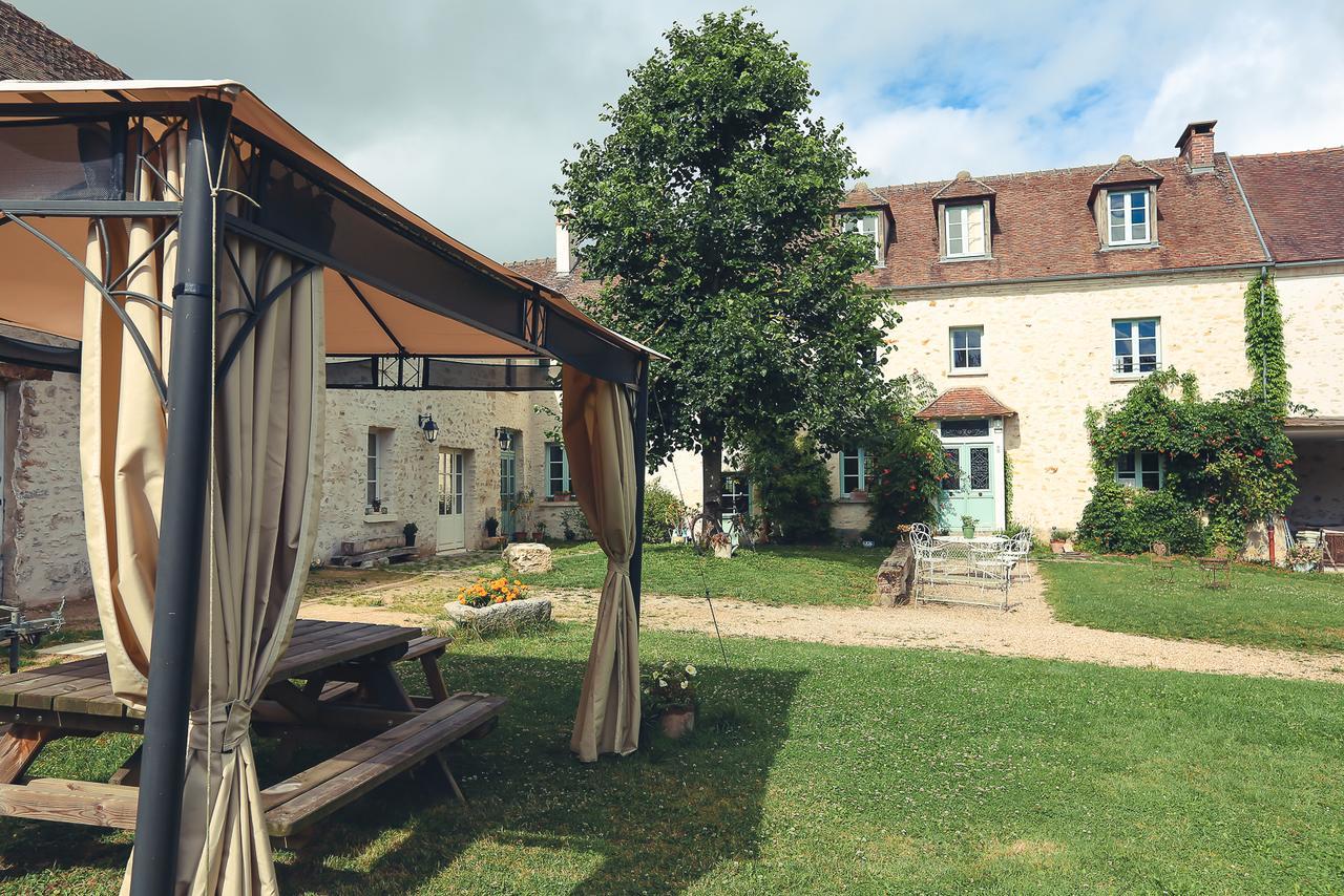 Bed and Breakfast La Petite Ferme Cherence Екстер'єр фото